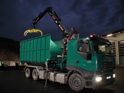 jonsered-1020-auf-krancontainer