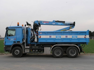 jonsered-1020-auf-krancontainer