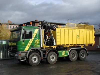 jonsered-1020-auf-krancontainer