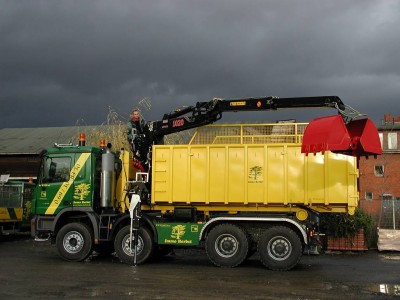 jonsered-1020-auf-krancontainer